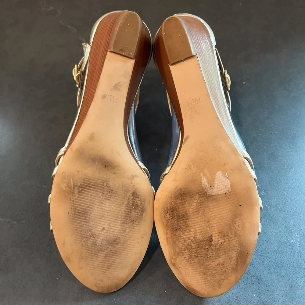 Talbots sz 7.5 gold Metallic strappy Wedge sandals